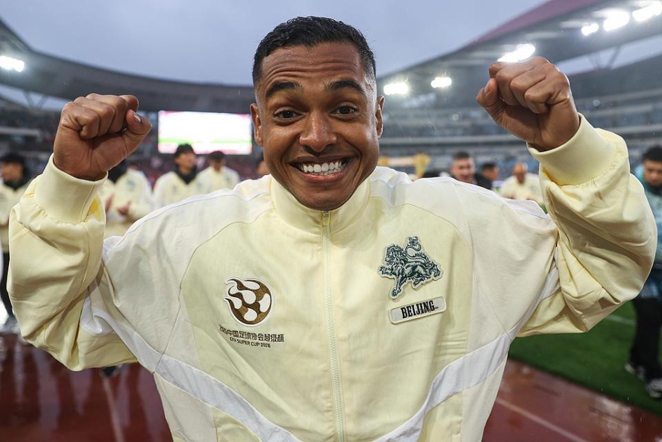 世界杯赛事直播app下载官网-离谱？国安29岁外援遭不可明说的伤病 回国做手术感染+现已不能动