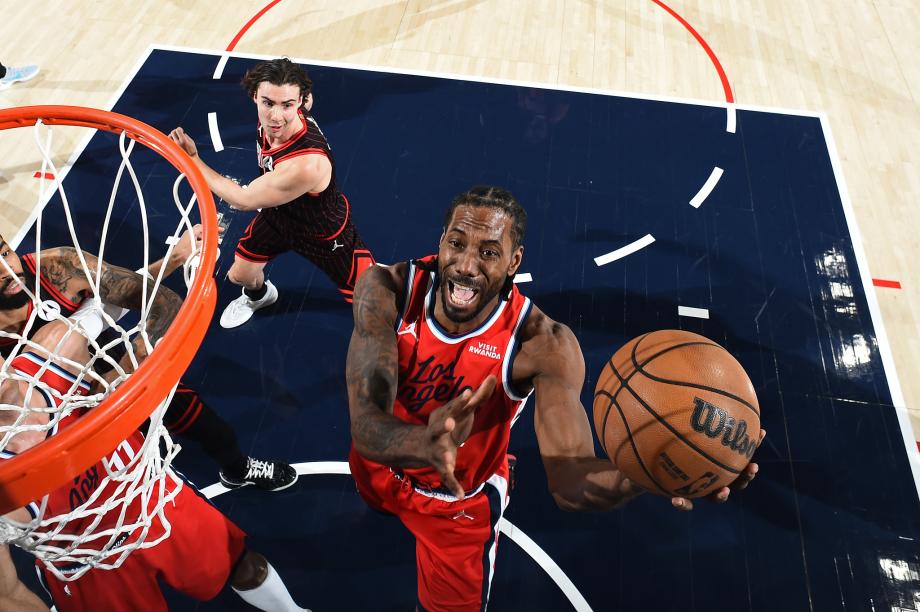 世界杯高清观看软件-NBA-伦纳德28分喜迎里程碑 快船主场轻取公牛