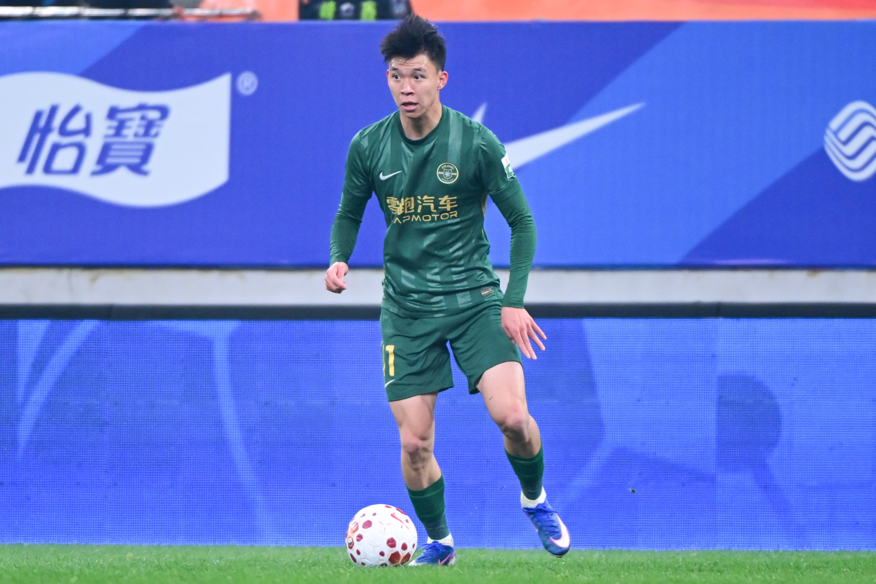 世界杯官方直播平台下载-博主：经查询，王钰栋的名字在2024年成功注册了50多个品类的商标